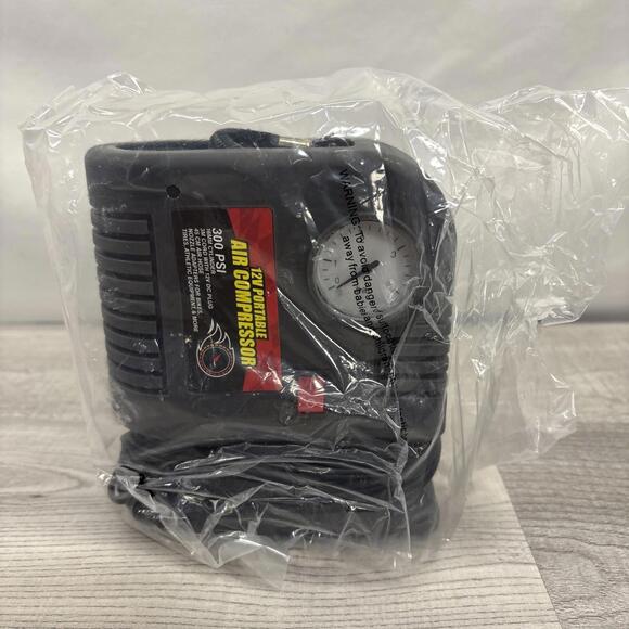 Grease Monkey 300psi 12V Portable Air Compressor - Picture 7 of 12